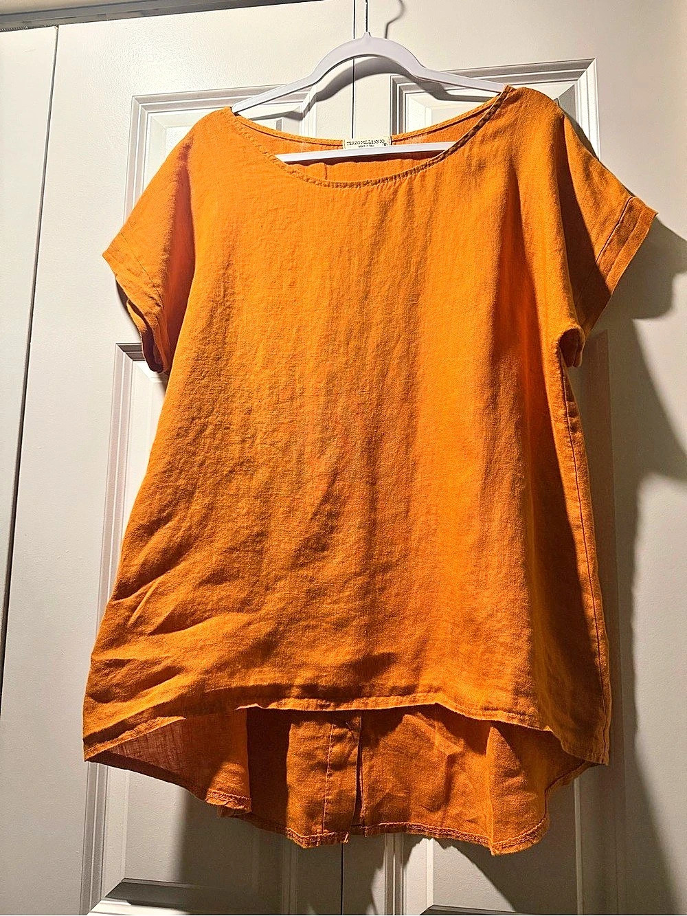 Terzo Millennio Made in Italy Button-Back High-Low Linen Top Orange M